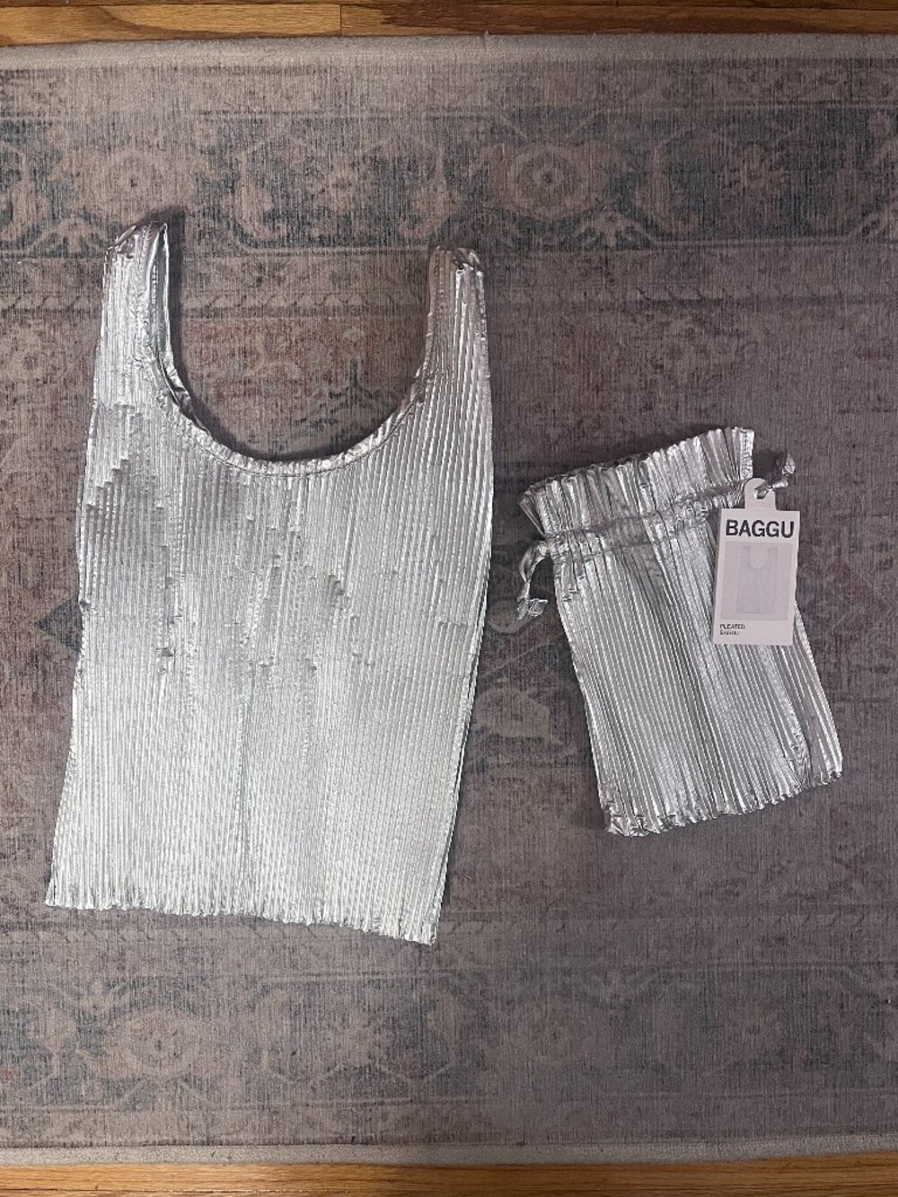 NWT Baggu Pleated Tote Bag - Silver Metallic - Picture 1 of 3